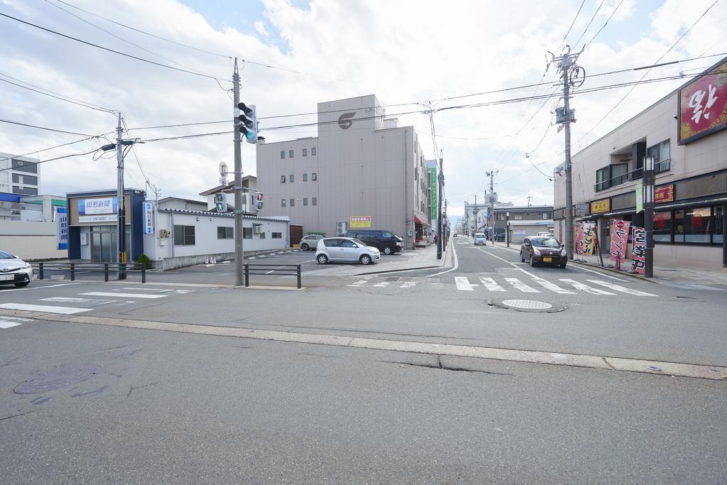 Select Inn Yonezawa Buitenkant foto